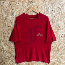 Cargar imagen en el visor de la galería, Camiseta Fubu Y2K - M/L