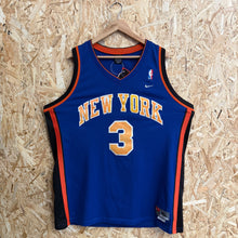 Lade das Bild in den Galerie-Viewer, Camiseta New York Knicks Road 2004/05 Stephon Marbury #3 Nike Vintage- XL/XXL