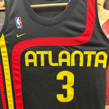 Cargar imagen en el visor de la galería, Camiseta Atlanta Hawks Rewind’74 2003 Shareef Abdur-Rahim #3 Nike Vintage - S/M