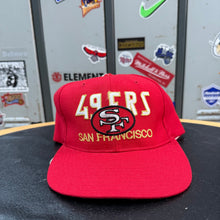 Carregar imagem no visualizador da galeria, BNWOT Gorra San Francisco 49ers AMCAP Early 90s Vintage