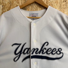 Load image into Gallery viewer, Beisbolera New York Yankees Late 90s Starter Vintage- L/XL