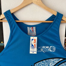 Carregar imagem no visualizador da galeria, BNWT Camiseta Orlando Magic Early 90’s Spalding Vintage - S/M