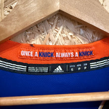 Load image into Gallery viewer, Camiseta New York Knicks Road 2012/13 Carmelo Anthony #7 Adidas- S/M
