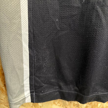 Carregar imagem no visualizador da galeria, Camiseta San Antonio Spurs 2000/03 Road Tim Duncan #21 Champion Vintage - M/L