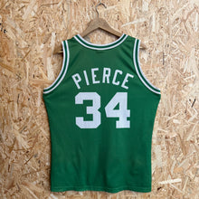 Load image into Gallery viewer, Camiseta Boston Celtics 2000/04 Road Paul Pierce #34 Champion Vintage - L/XL