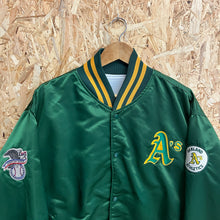 Cargar imagen en el visor de la galería, Chaqueta Bomber Satinada Oakland Athletics 80’s Pyramid Vintage - L/XL