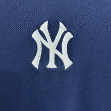 Lade das Bild in den Galerie-Viewer, Camiseta New York Yankees Early 00’s Nike Vintage - XL Youth