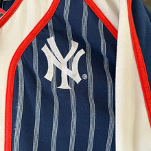 Carregar imagem no visualizador da galeria, Beisbolera New York Yankees CMP 90s Vintage- L