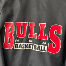 Cargar imagen en el visor de la galería, Chaqueta Chicago Bulls Chalk Line Late 80s/Early 90s Vintage - M/L