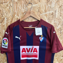 Carica l'immagine nel visualizzatore di Gallery, BNWT Camiseta SD Eibar 2016-17 Home Puma - M/L