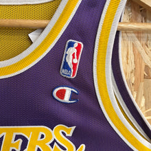 Cargar imagen en el visor de la galería, Camiseta Reversible Los Angeles Lakers 1996-97 Shaquille O’Neal #34 Champion Vintage - M Youth