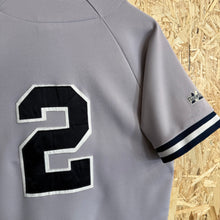 Lade das Bild in den Galerie-Viewer, Beisbolera New York Yankees Derek Jeter #2 Road Early 00s Majestic Vintage- M/L