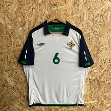 Load image into Gallery viewer, Camiseta Irlanda del Norte 2009-10 #6 Away Umbro - L/XL