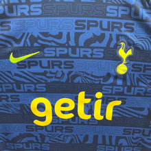 Cargar imagen en el visor de la galería, Camiseta Pre-Match Tottenham 2022-23 Nike - M/L