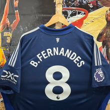 Carregar imagem no visualizador da galeria, Camiseta Manchester United 2024-25 Third Bruno Fernandes #8 Adids - 3XL/4XL