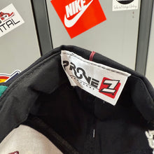 Cargar imagen en el visor de la galería, BNWT Gorra Washington Redskins 1992 Pro One Vintage