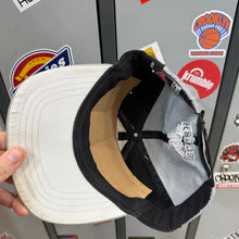 Lade das Bild in den Galerie-Viewer, Gorra Juventus 1996/97 Kappa Vintage