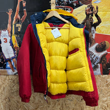 Carregar imagem no visualizador da galeria, Plumas Tommy Hilfiger Vintage 90’s - S/M