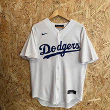 Load image into Gallery viewer, Beisbolera Los Angeles Dodgers Home 2021/22 Nike- M/L