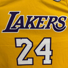 Cargar imagen en el visor de la galería, Camiseta Los Angeles Lakers 2008/09 Home Kobe Bryant #24 Champion Vintage - S/M