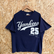 Charger l'image dans la galerie, Camiseta New York Yankees Jason Giambi #25 2004 Dynasty Vintage - M/L
