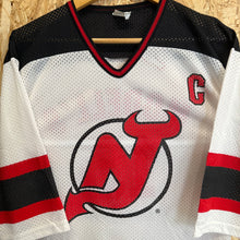 Cargar imagen en el visor de la galería, Camiseta New Jersey Devils Mid 90s Modell’s Vintage - XXS/XS
