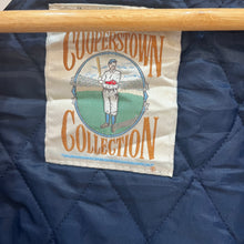 Cargar imagen en el visor de la galería, Chaqueta Bomber Varsity Cleveland Indians Identity INC Vintage 90’s - L/XL