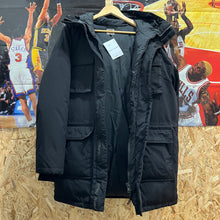 Load image into Gallery viewer, Carhartt Bering Parka II Y2K - M/L
