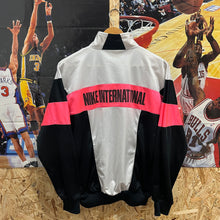 Cargar imagen en el visor de la galería, Chaqueta Nike International 1989-90 Vintage - S/M