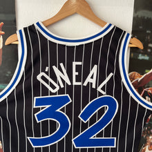 Carregar imagem no visualizador da galeria, Camiseta Orlando Magic Alternate 1994-95 Shaquille O’Neal #32 Champion Vintage - S/M