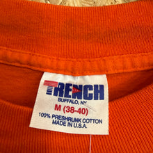 Cargar imagen en el visor de la galería, Camiseta Tampa Bay Buccaneers Early 90s Trench Vintage - S/M