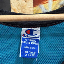 Cargar imagen en el visor de la galería, Camiseta Detroit Pistons Road 1997/98 Grant Hill #33 Champion Vintage - M/L