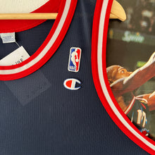 Load image into Gallery viewer, Camiseta Houston Rockets Road 1996-98 Hakeem Olajuwon #34 Champion Vintage - L/XL