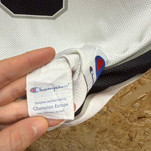 Cargar imagen en el visor de la galería, Camiseta San Antonio Spurs 2001/03 Home Tony Parker #9 Champion Vintage - L/XL