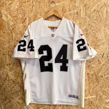 Load image into Gallery viewer, Camiseta Oakland Raiders 1998/99 Road Charles Woodson #24 Nike Vintage - XL/XXL