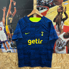 Cargar imagen en el visor de la galería, Camiseta Pre-Match Tottenham 2022-23 Nike - M/L