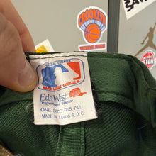 Charger l'image dans la galerie, BNWT Gorra Oakland Athletics Early 90s Eds West Vintage