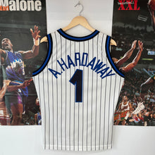 Carregar imagem no visualizador da galeria, Camiseta Orlando Magic Home 1995-97 Penny Hardaway #1 Champion Vintage - S/M