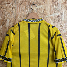 Carregar imagem no visualizador da galeria, Camiseta Burnley FC 1993-95 Away Mitre Vintage - S/M