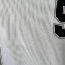 Cargar imagen en el visor de la galería, Camiseta San Antonio Spurs Home 2001/03 Tony Parker #9 Champion Vintage - XL/XXL