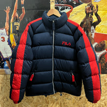 Carregar imagem no visualizador da galeria, Chaqueta Plumas Fila 90’s Vintage - S/M
