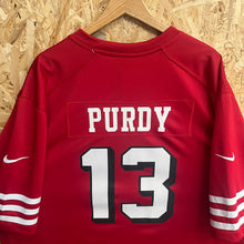 Carregar imagem no visualizador da galeria, Camiseta San Francisco 49ers 2022-23 Trowback Home Brock Purdy #13 Nike - XXL/3XL