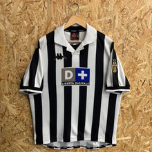 Lade das Bild in den Galerie-Viewer, Camiseta Juventus 1999-00 Home Inzaghi #9 Kappa Vintage - L/XL