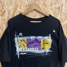 Cargar imagen en el visor de la galería, BNWOT Camiseta Dale Jarret #88 Early 00’s Chase Vintage - XL/XXL
