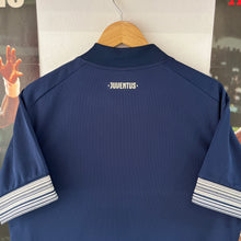 Cargar imagen en el visor de la galería, Camiseta Juventus 2020-21 Away Adidas - L/XL

