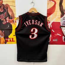 Load image into Gallery viewer, Camiseta Philadelphia 76ers Road 2000-03 Allen Iverson #3 Champion Vintage - L Youth
