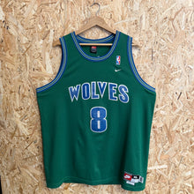Carregar imagem no visualizador da galeria, Camiseta Minnesota Timberwolves Rewind ‘95 2004/05 Latrell Sprewell #8 Nike Vintage - XL/XXL

