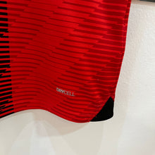 Carregar imagem no visualizador da galeria, Camiseta AC Milan 2023-24 Home Puma - L/XL
