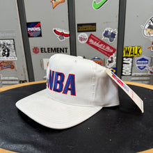 Cargar imagen en el visor de la galería, BNWT Gorra NBA Late 90s Sports Specialties Vintage
