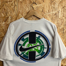 Carica l'immagine nel visualizzatore di Gallery, Camiseta Nike 1997 Vintage - L/XL
